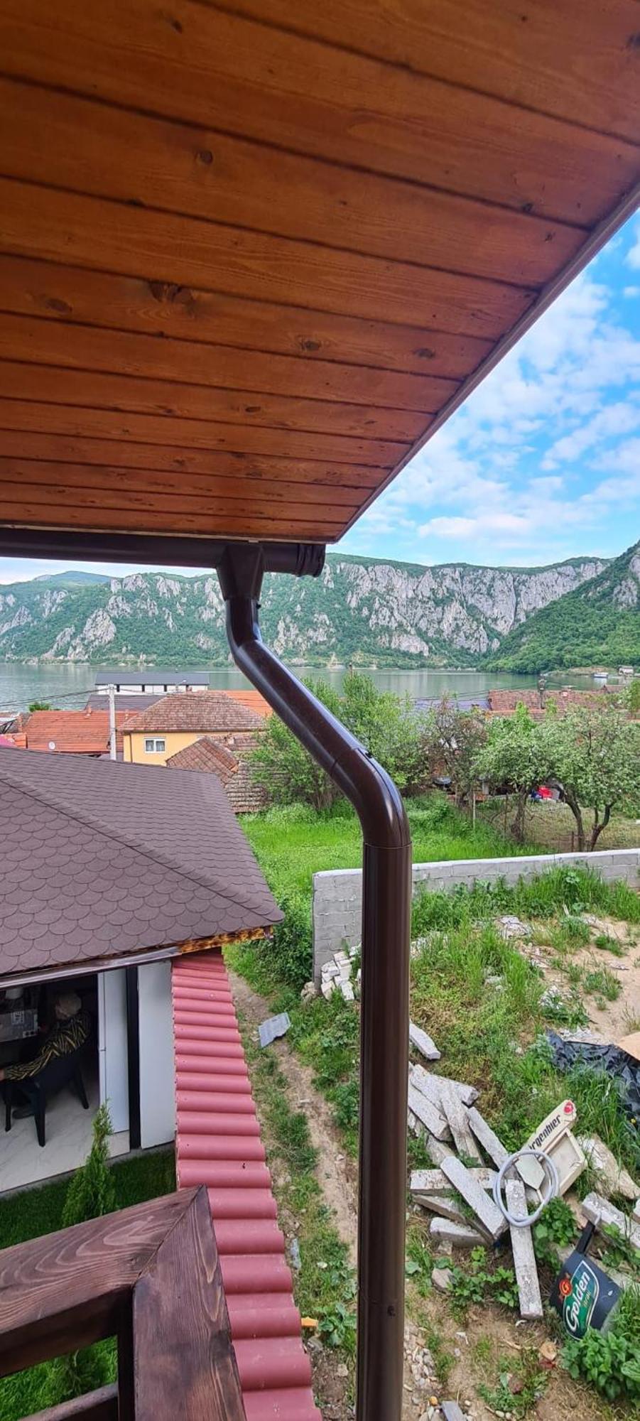 Alexandra Si Adan Villa Dubova Buitenkant foto